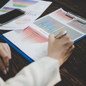 analisis-personal-equipo-telefonico-financiero-min